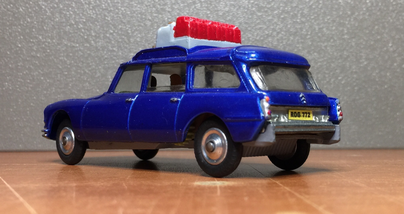 Illustration for article titled French Friday: Citroen Safari by Corgi